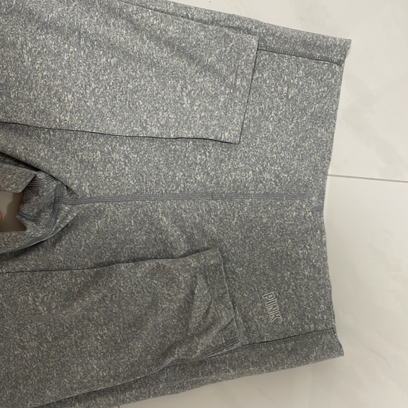 Gray super stretchy pink legging - Picture 2 of 3